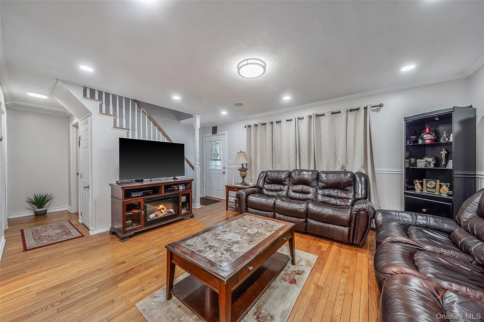 1641 E 3rd Avenue thumbnail 4