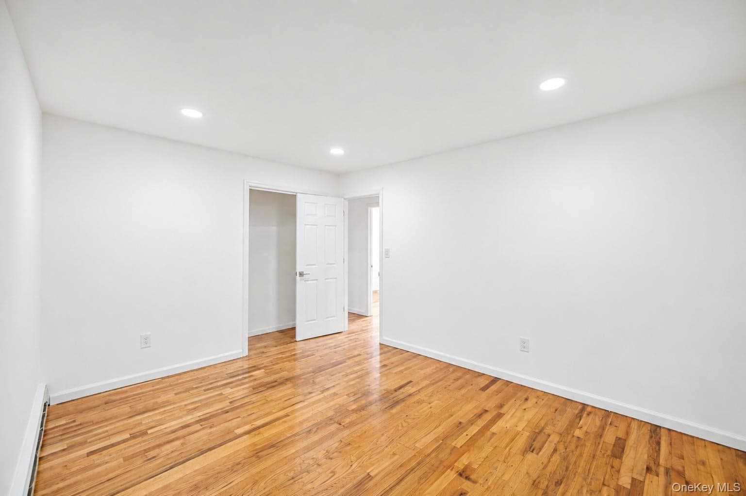 334 Robbins Street thumbnail 16