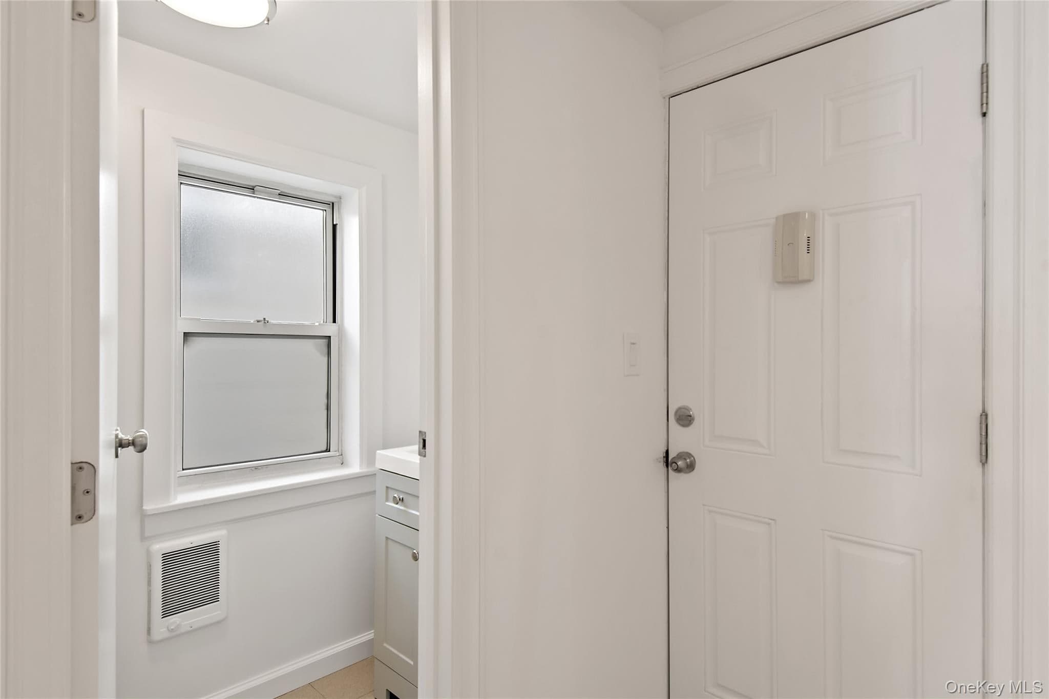 811 Courtlandt Avenue thumbnail 20