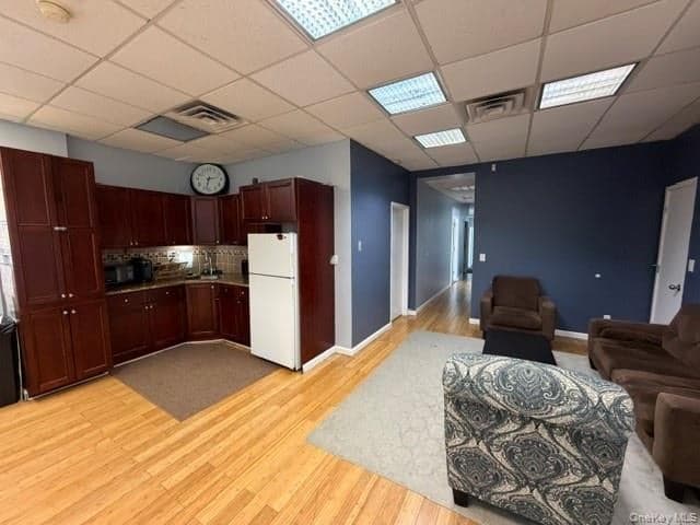 3928 E Tremont Avenue thumbnail 2