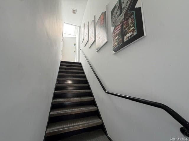 3928 E Tremont Avenue thumbnail 20