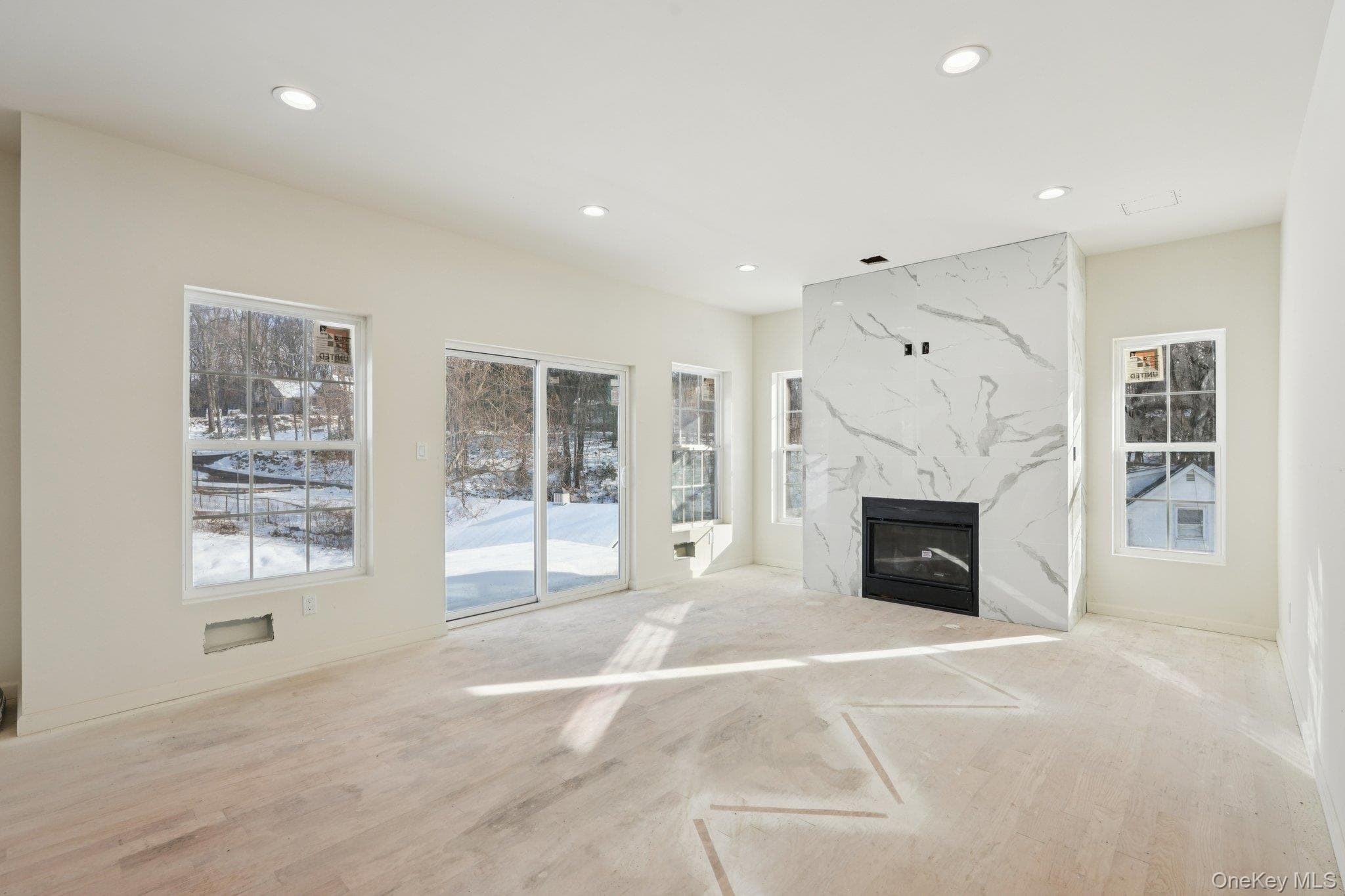 10 Vargas (aka 70 Jessup Ln) Circle thumbnail 5
