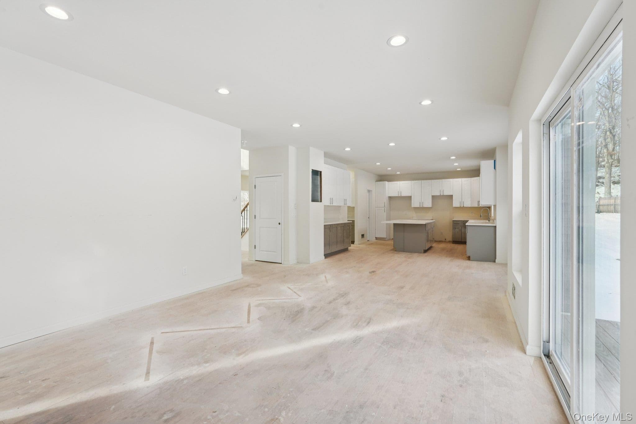 10 Vargas (aka 70 Jessup Ln) Circle thumbnail 7