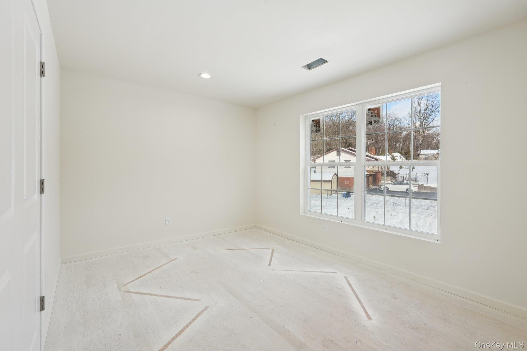 10 Vargas (aka 70 Jessup Ln) Circle thumbnail 24