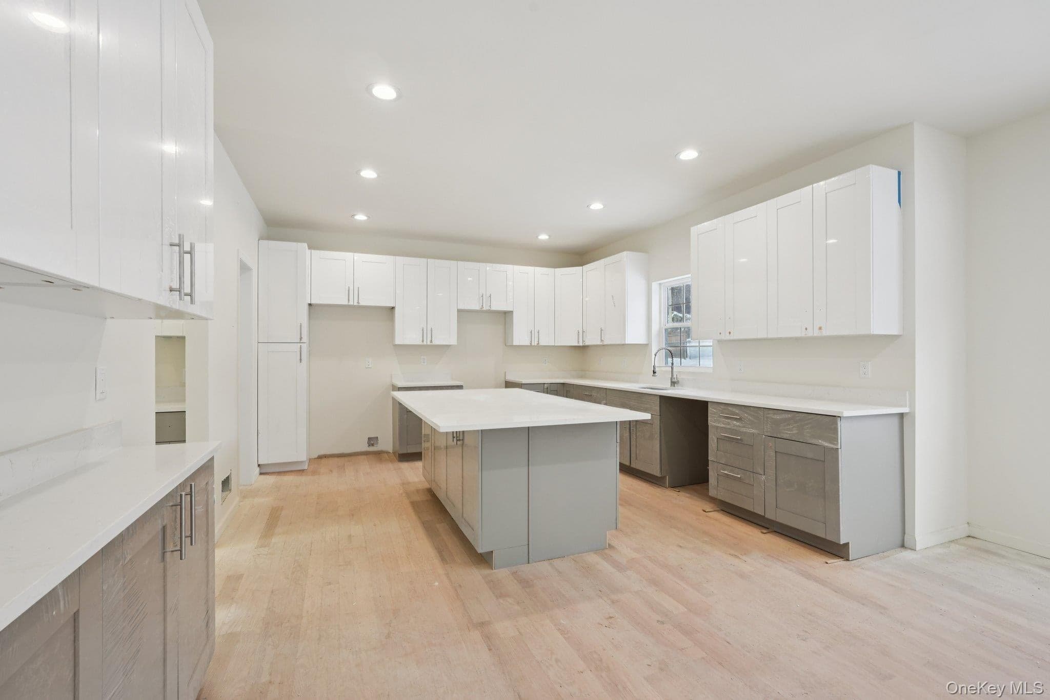 10 Vargas (aka 70 Jessup Ln) Circle thumbnail 10