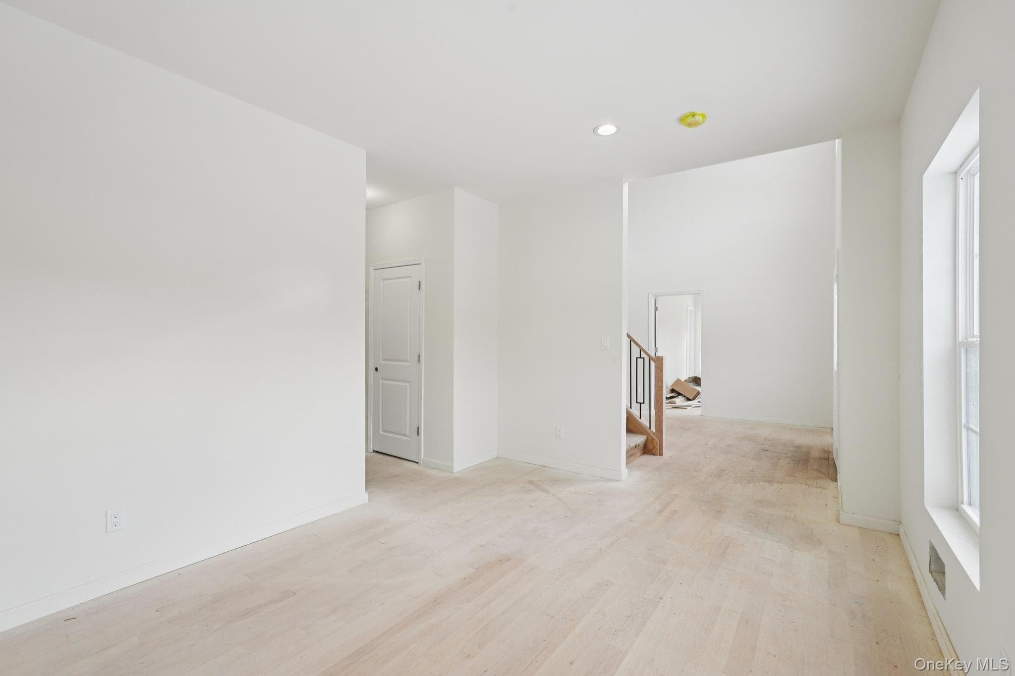 10 Vargas (aka 70 Jessup Ln) Circle thumbnail 13