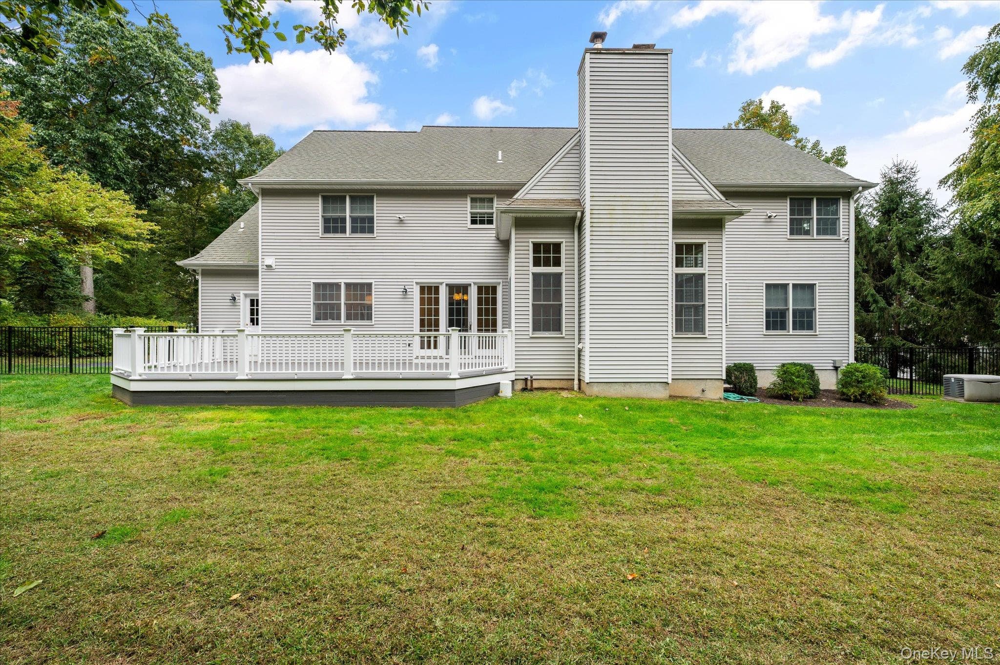 56 Londonderry Lane thumbnail 3