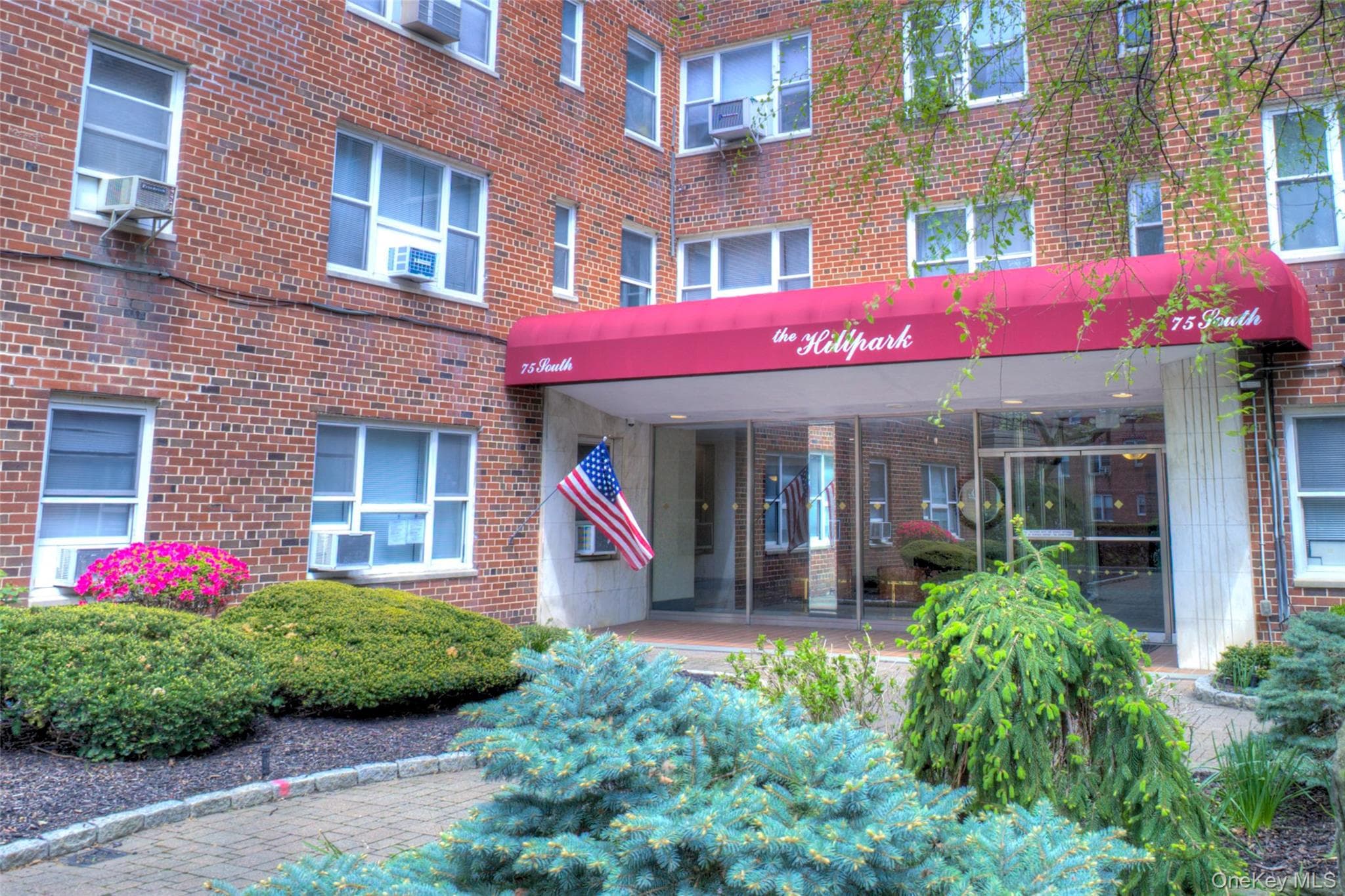 75 S Middle Neck Road Unit: 4-G, Great Neck