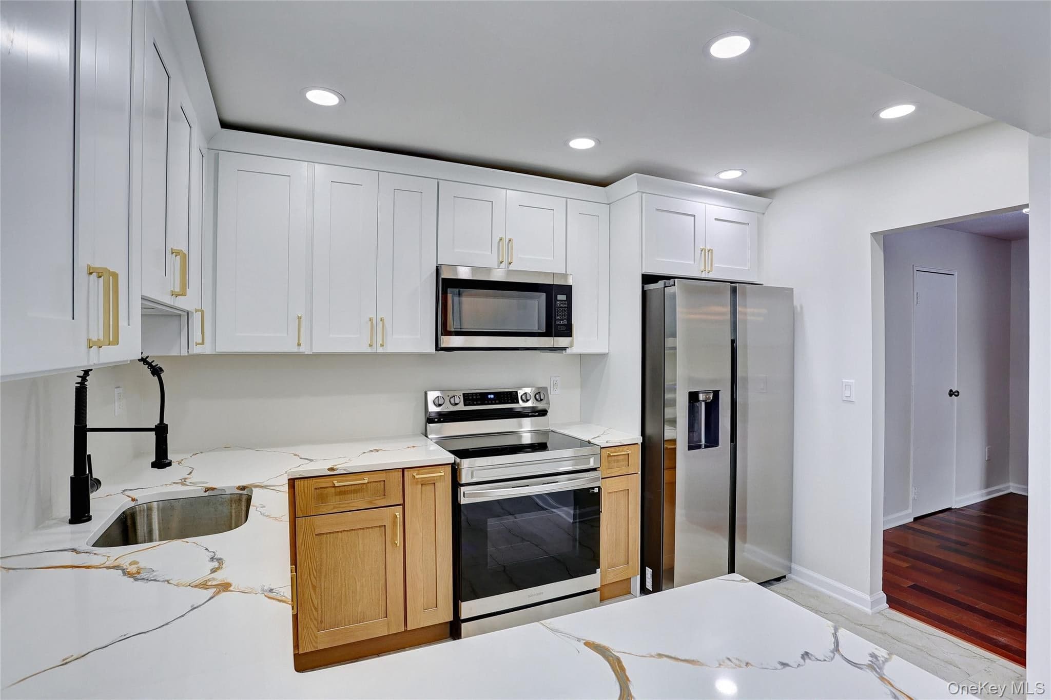 597 Sierra Vista Lane thumbnail 5