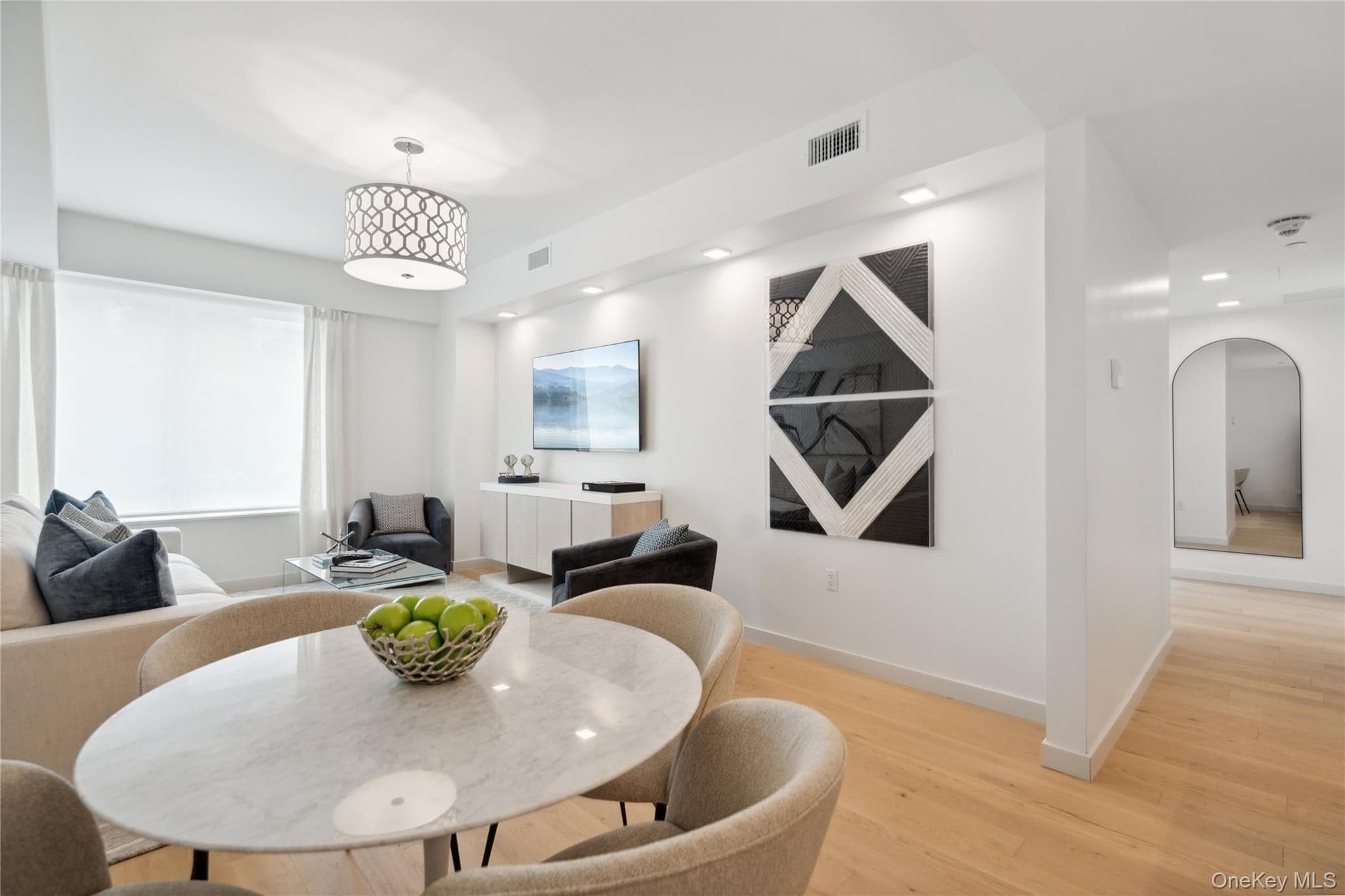 218 Middle Neck Road Unit: 302 thumbnail 20