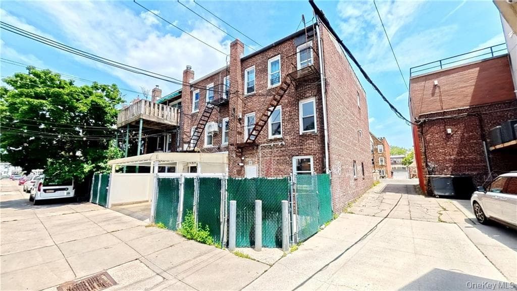 2076 Coyle Street thumbnail 3