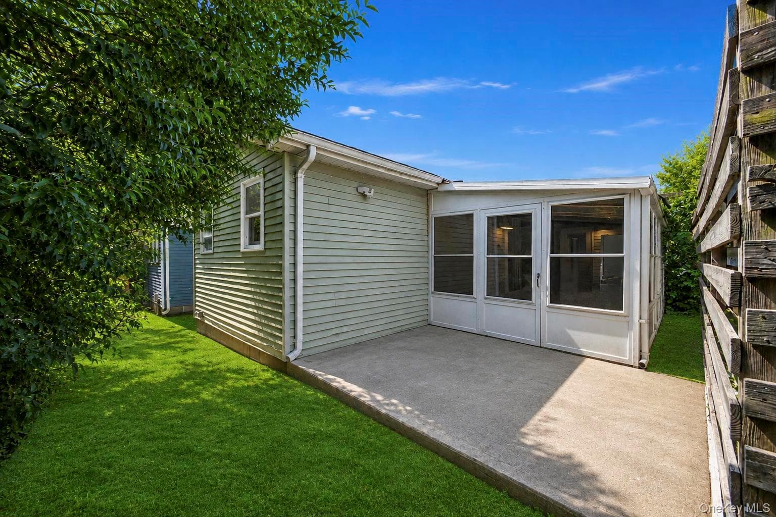 28 Greenwood Boulevard thumbnail 24