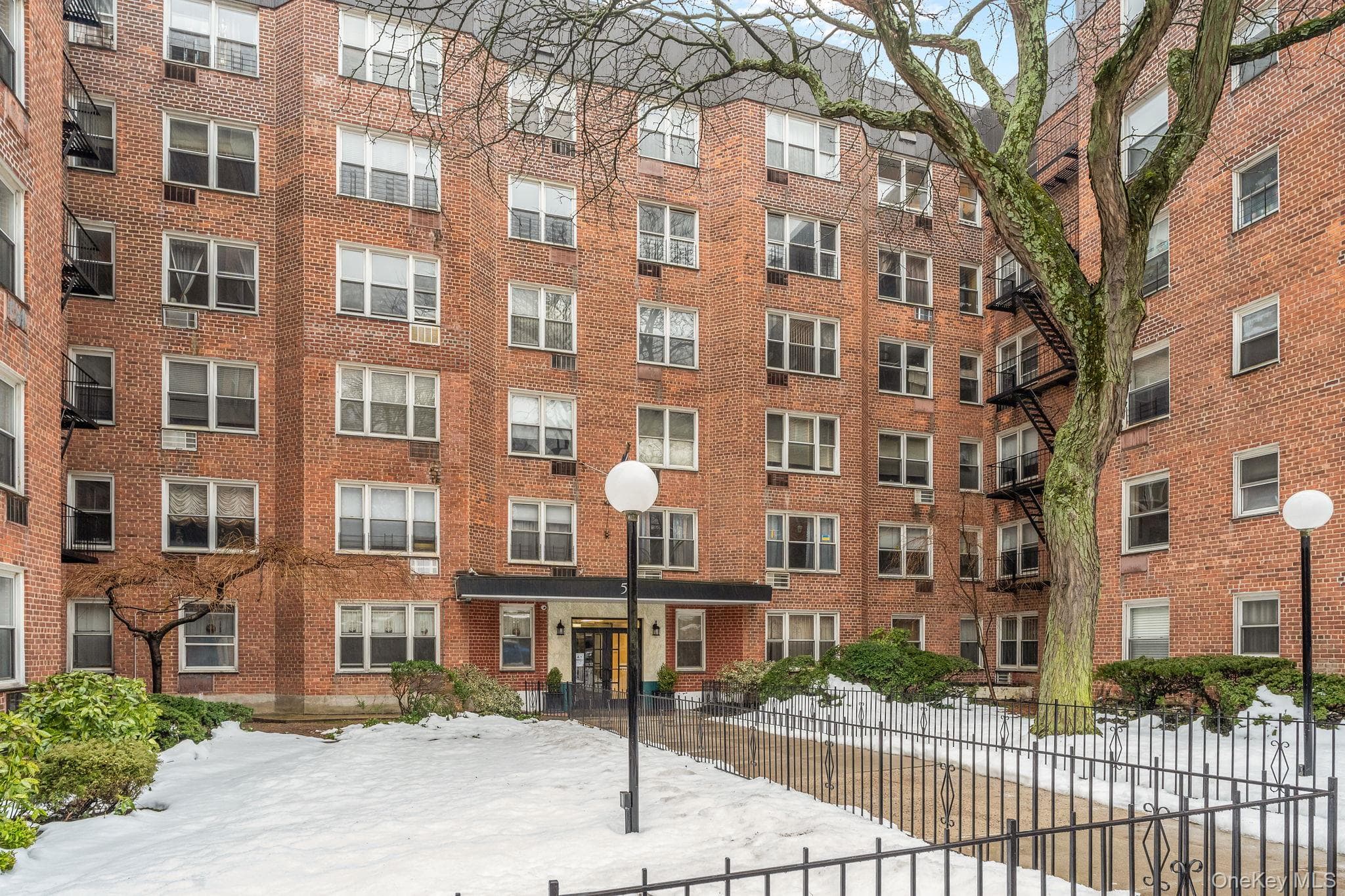 50 Fort Place Unit: A6A thumbnail 2