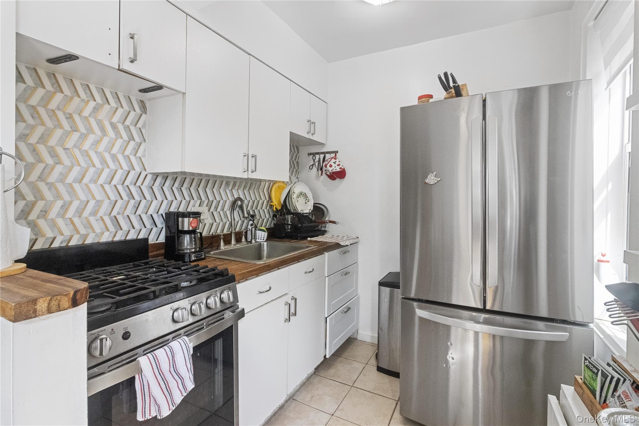 3299 Cambridge Avenue Unit: 6B thumbnail 4