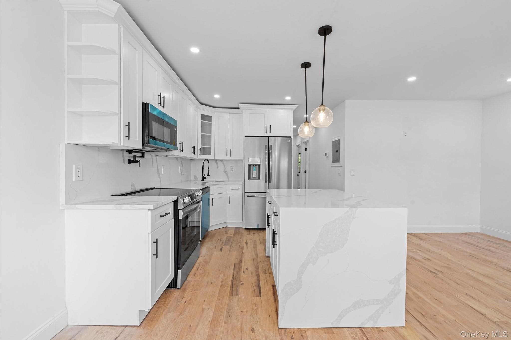 1519 Remsen Avenue thumbnail 3