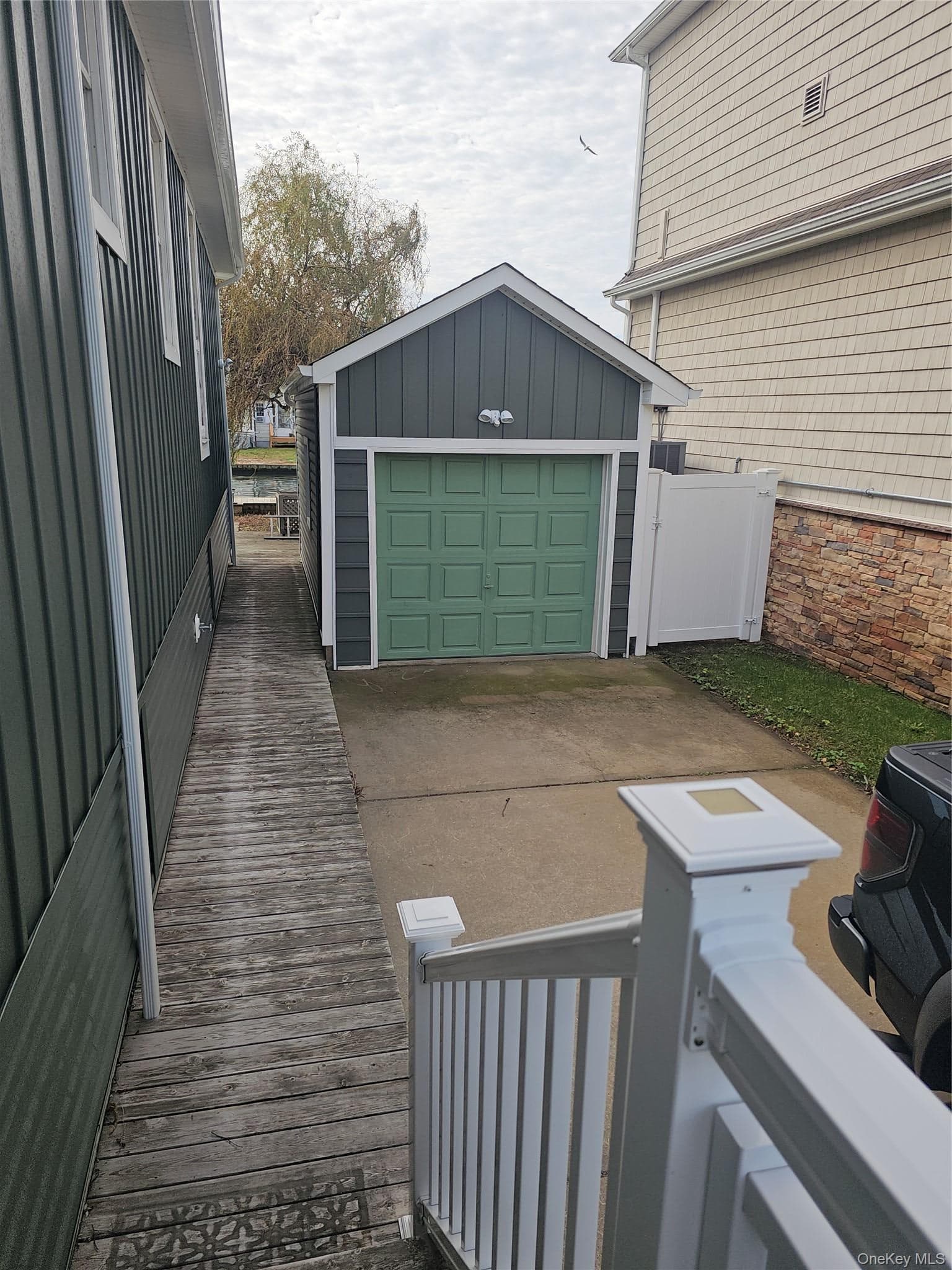 50 Pershing Avenue thumbnail 20
