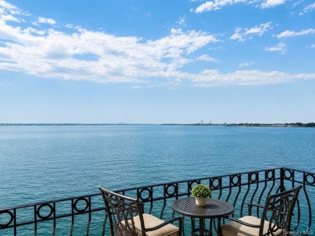 1432 Outlook Avenue Unit: 3, Bronx