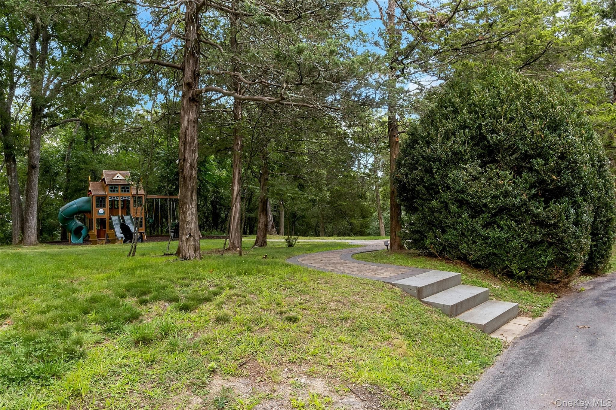 69 Cedar Pond Lane thumbnail 11