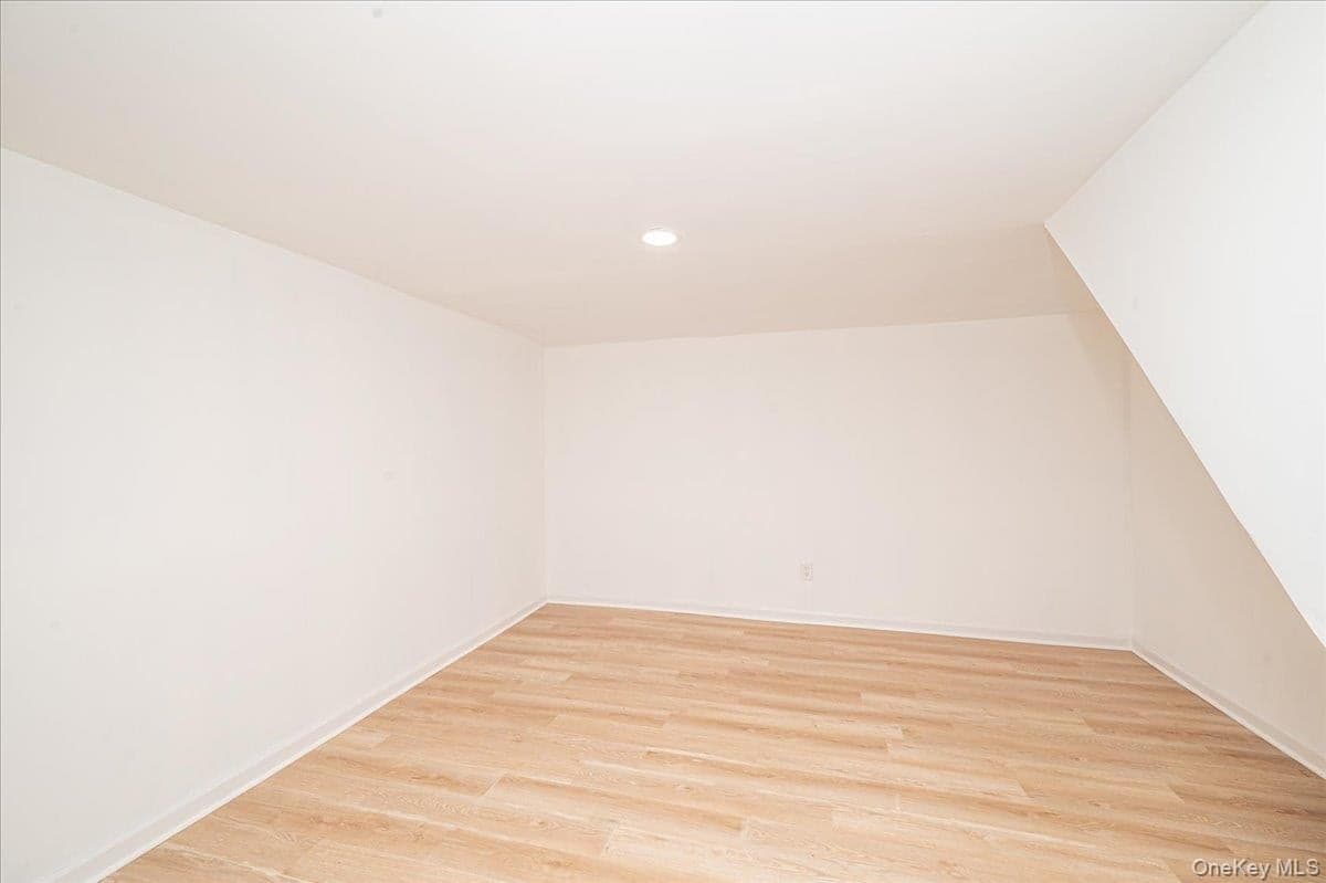 53 N 1st ST thumbnail 18