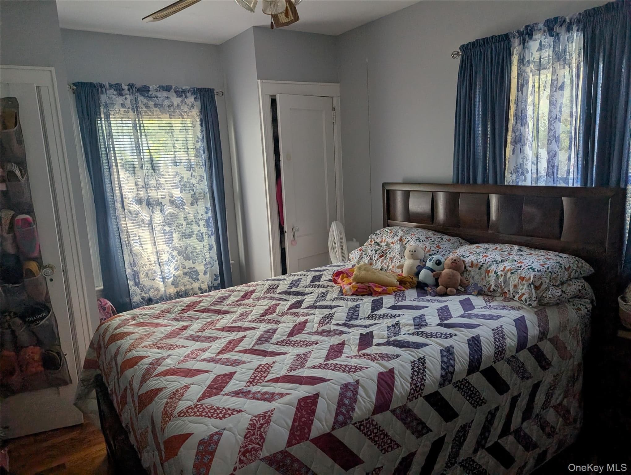 186 Westbury Boulevard thumbnail 3