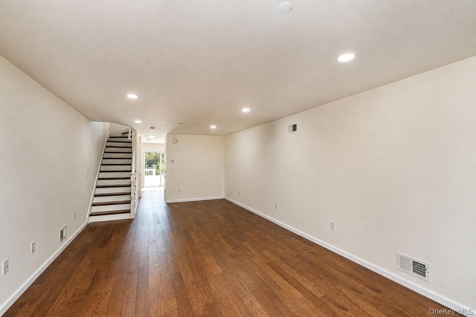 7306 Amboy Road thumbnail 3