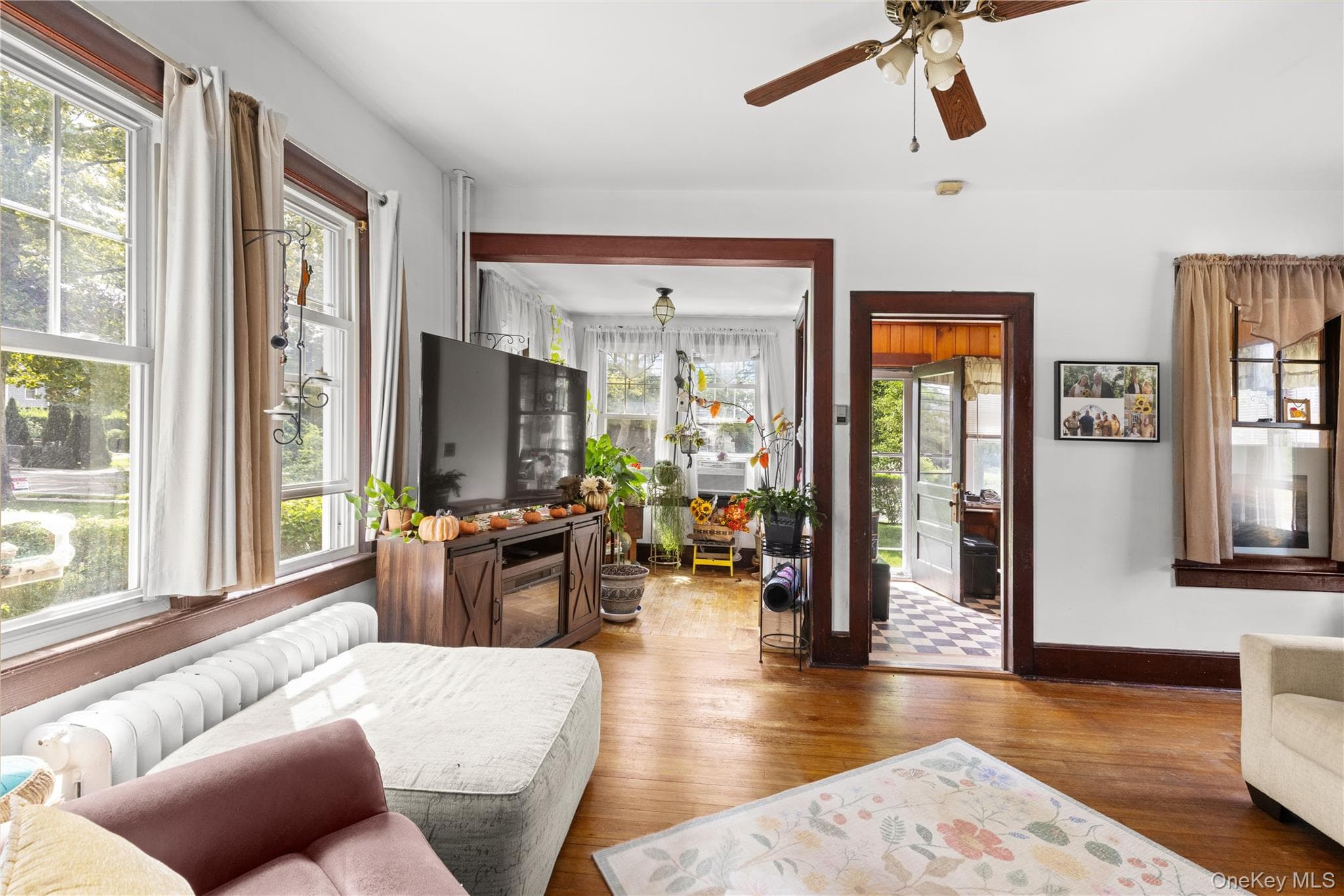 992 Roanoke Avenue thumbnail 9