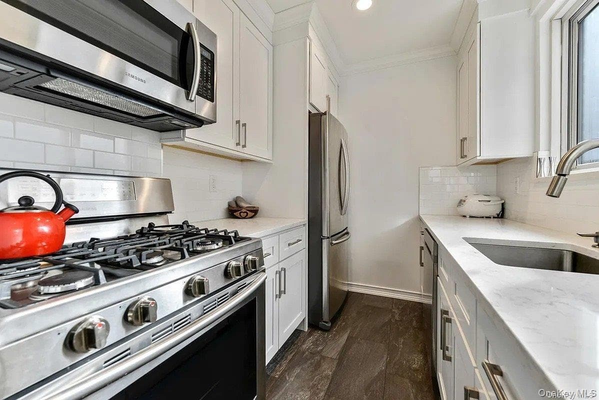 71-36 110th Street Unit: 6/H thumbnail 11