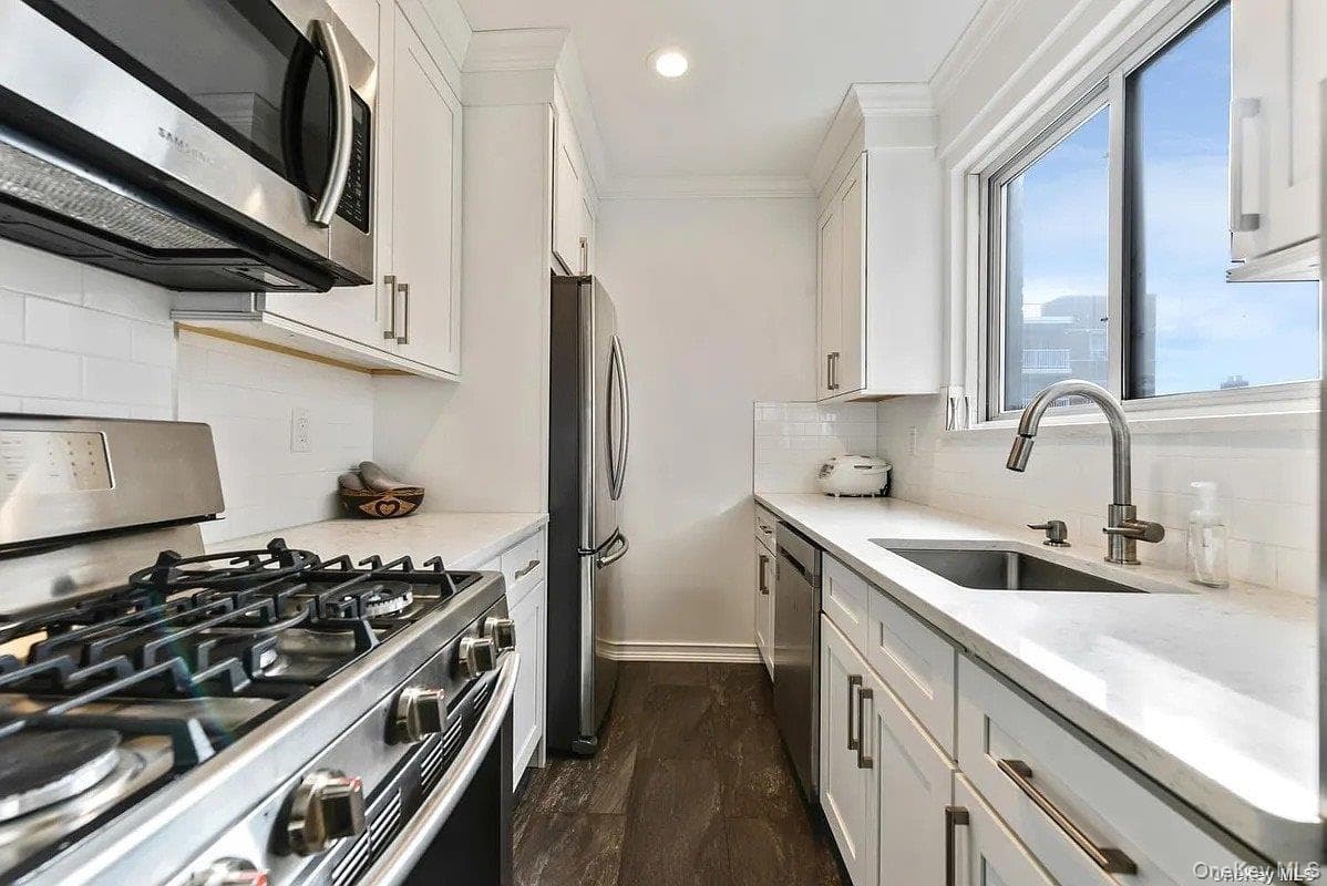 71-36 110th Street Unit: 6/H thumbnail 12