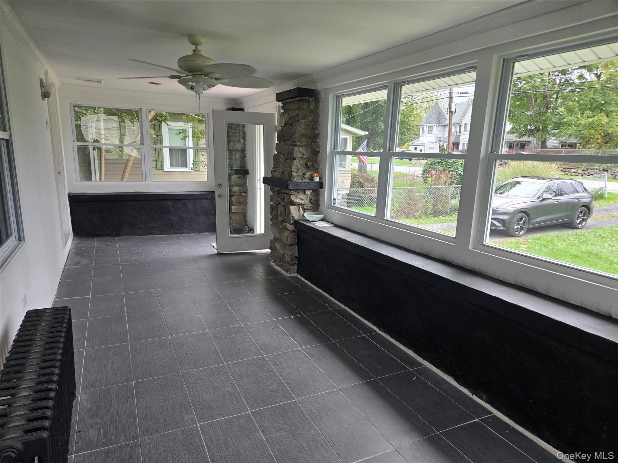 300 Lakeside Road thumbnail 2