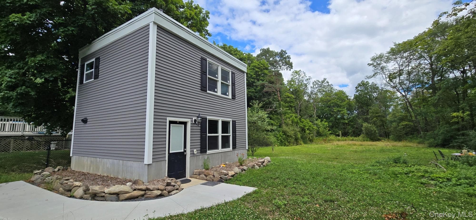 300 Lakeside Road thumbnail 21