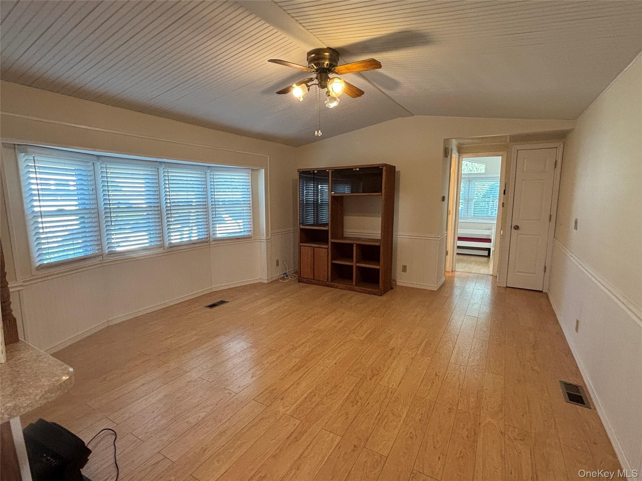 1661 Old Country Road Unit: 233 thumbnail 13