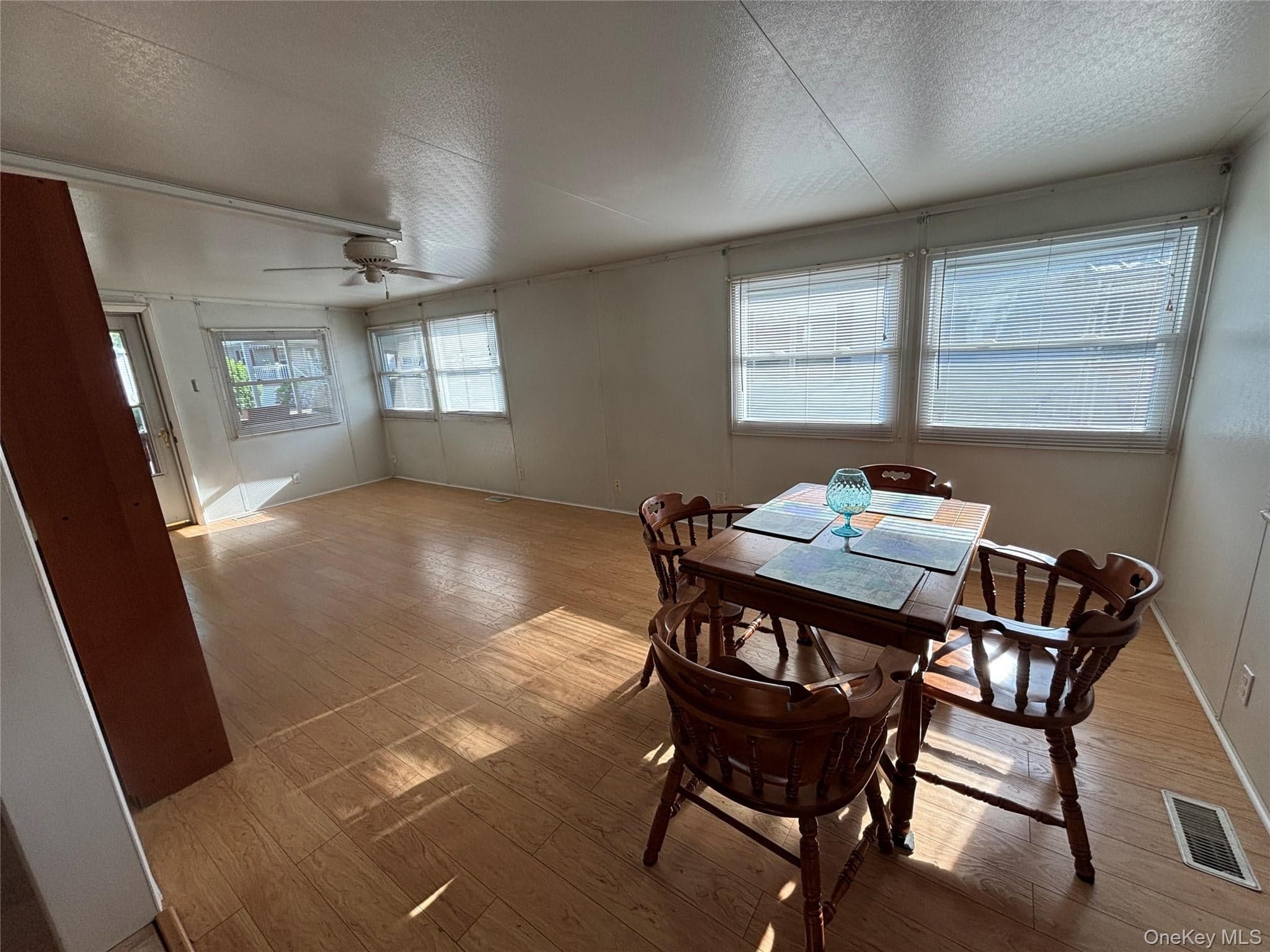 1661 Old Country Road Unit: 233 thumbnail 9