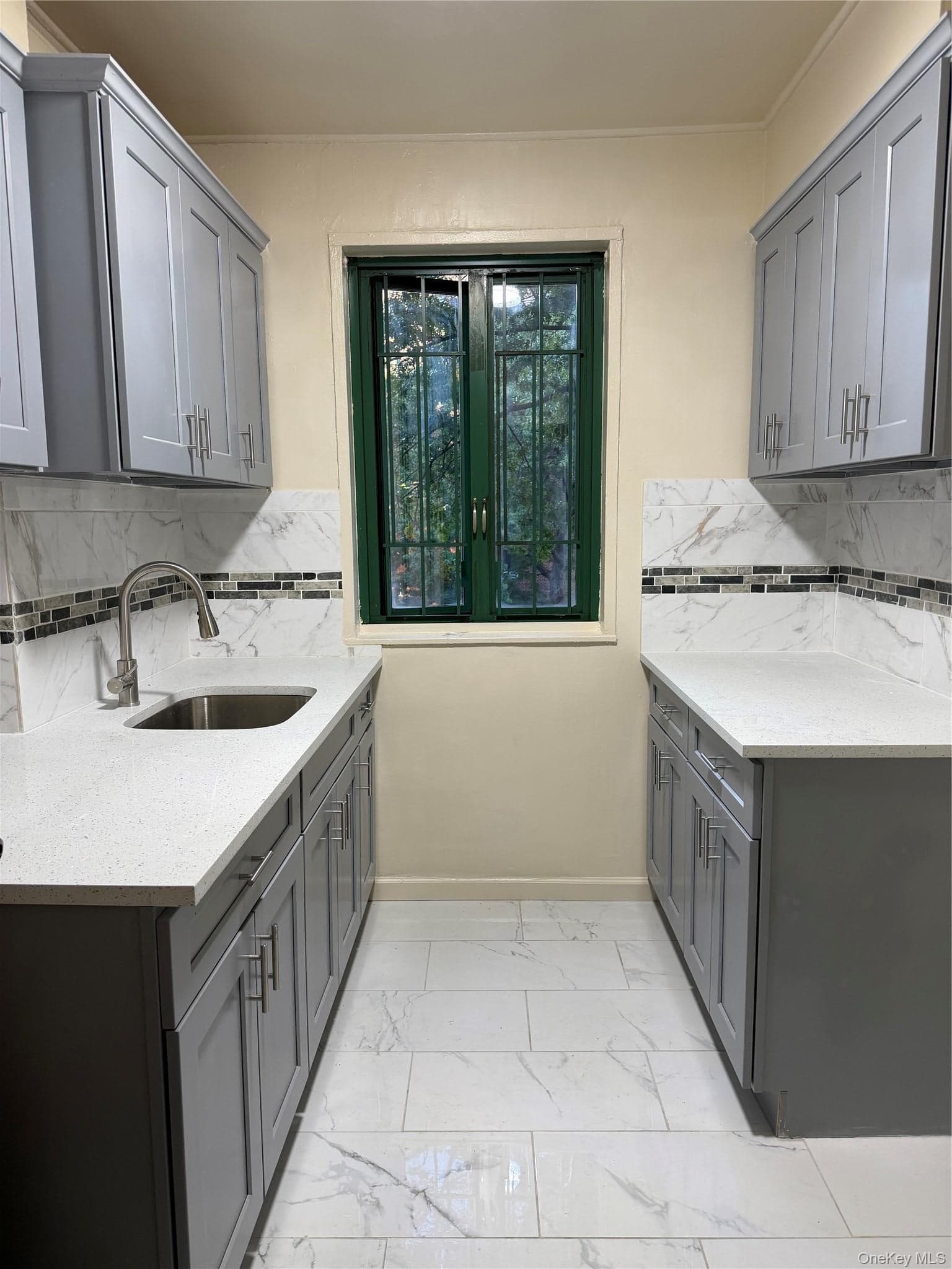 1595 Metropolitan Avenue Unit: 3B, Bronx
