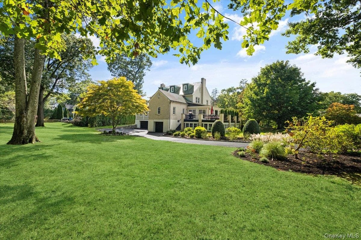451 Beechmont Drive thumbnail 32