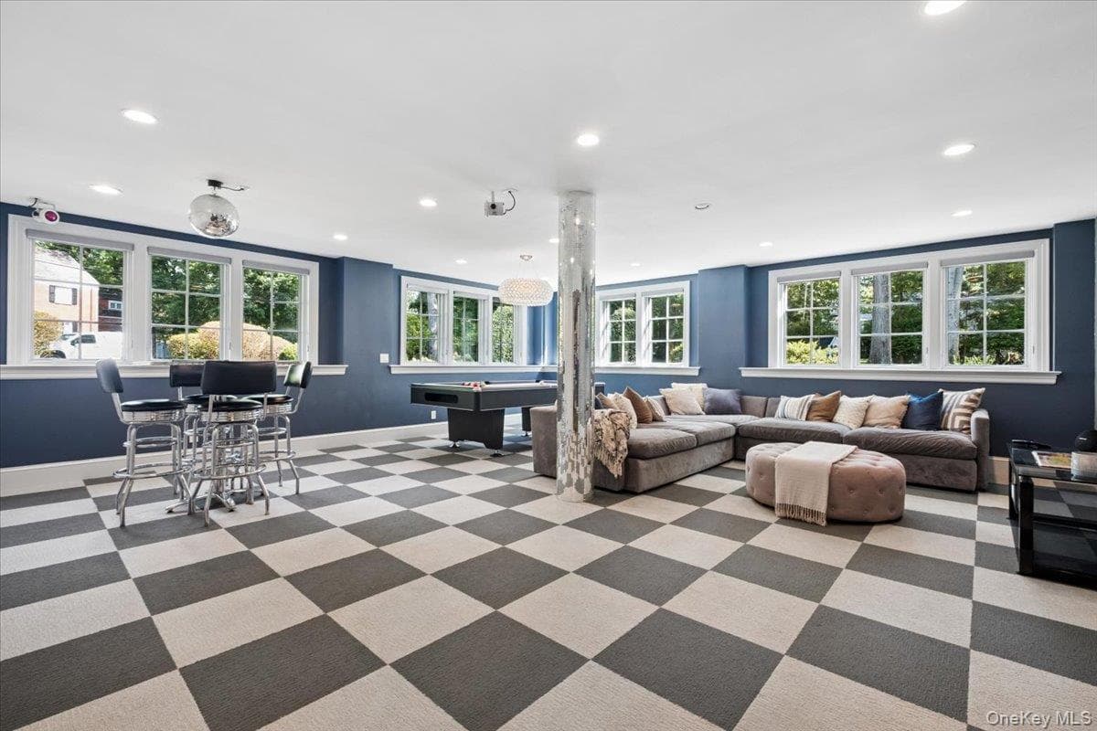 451 Beechmont Drive thumbnail 24