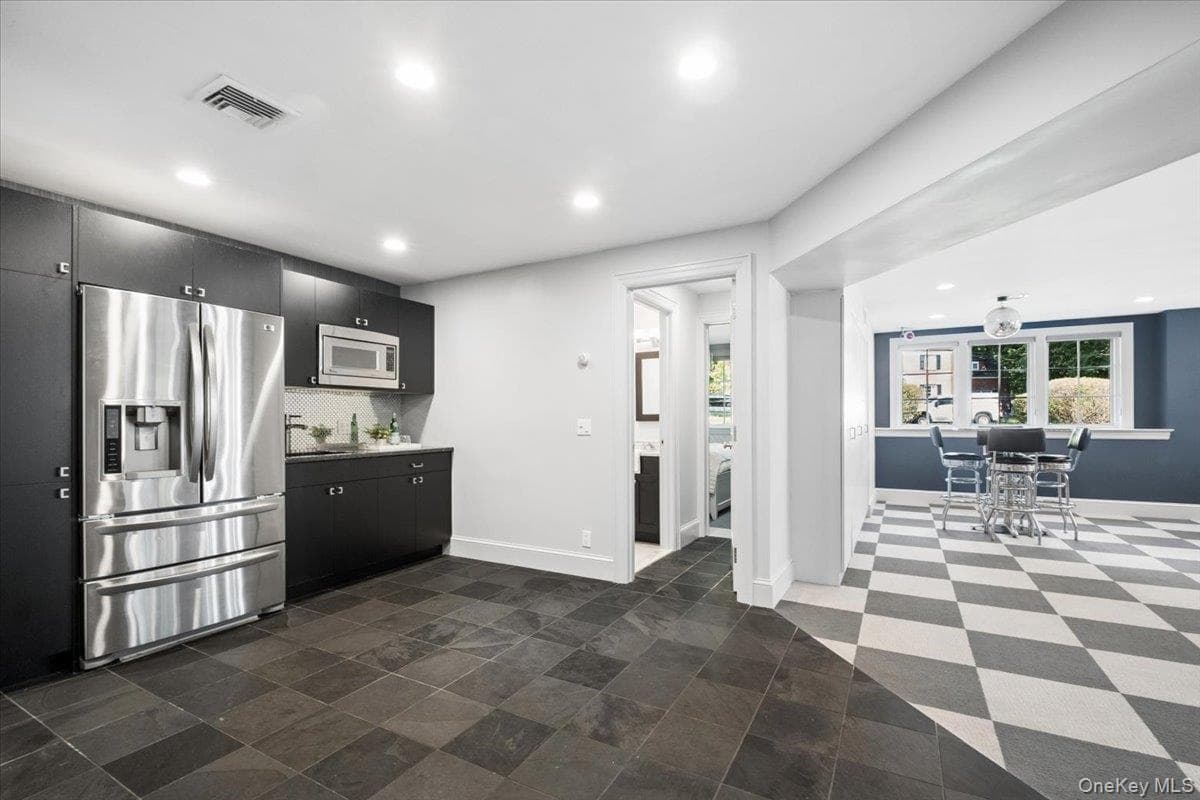 451 Beechmont Drive thumbnail 25