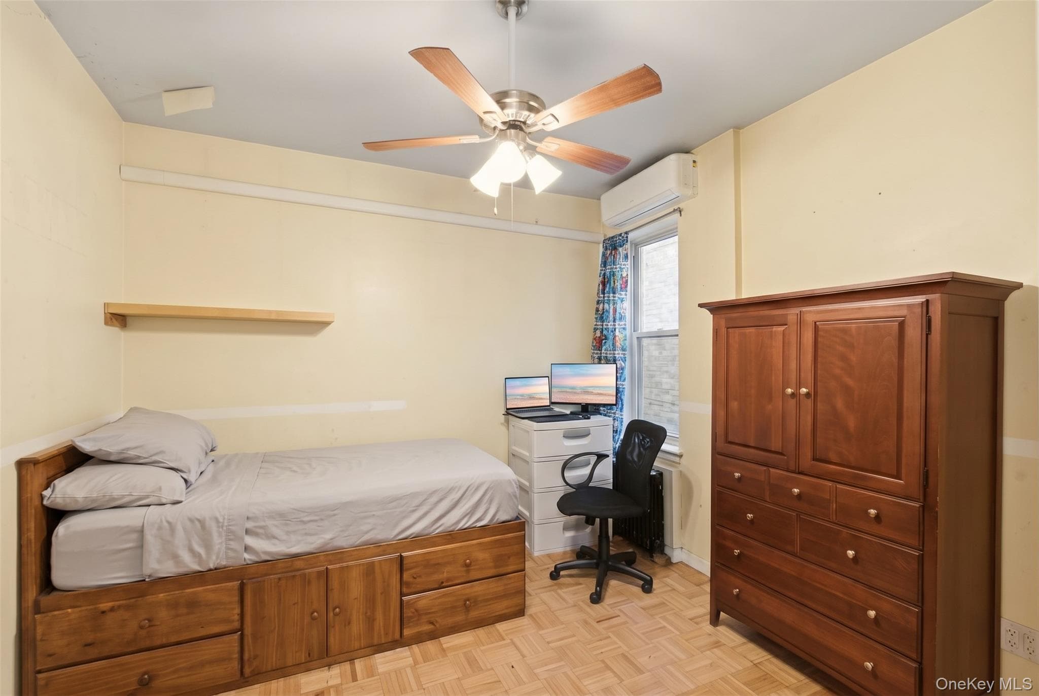 2239 Tiebout Avenue thumbnail 9