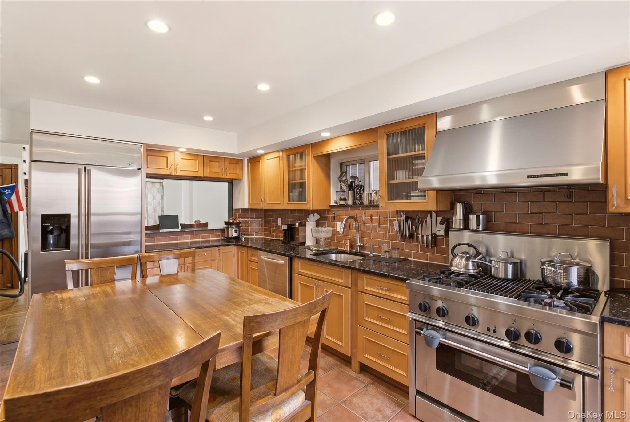 2239 Tiebout Avenue thumbnail 5