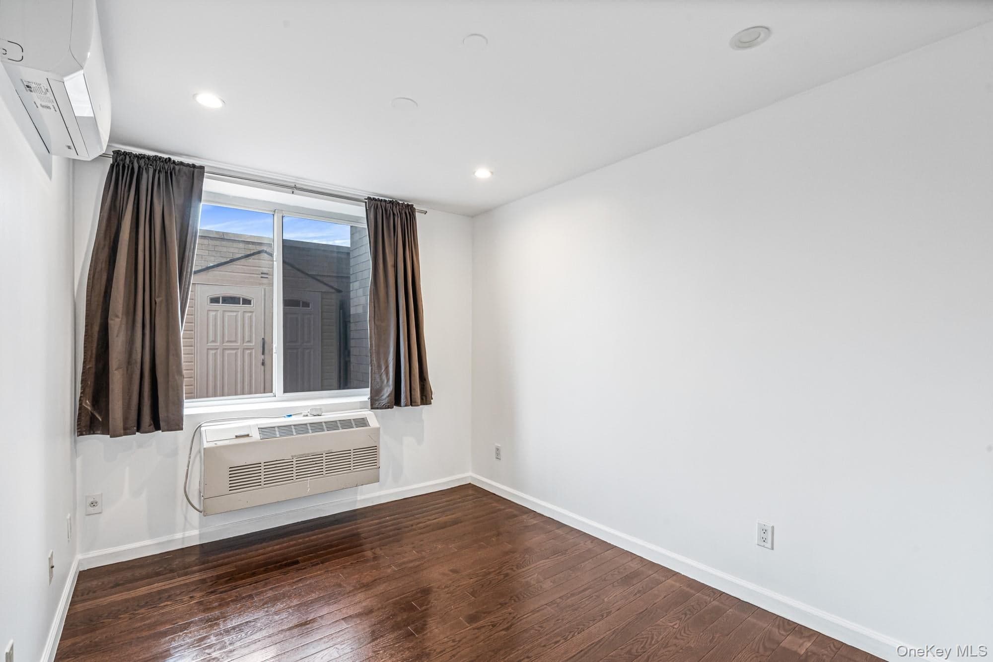 8115 Queens Boulevard Unit: 3A thumbnail 14