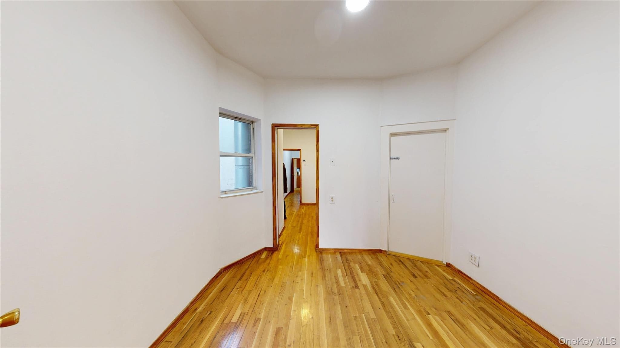 954 Manhattan Avenue thumbnail 9