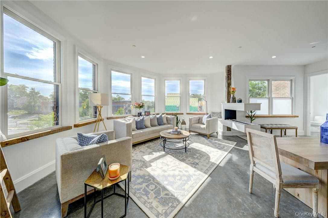 226 Main Street Unit: 301 thumbnail 8