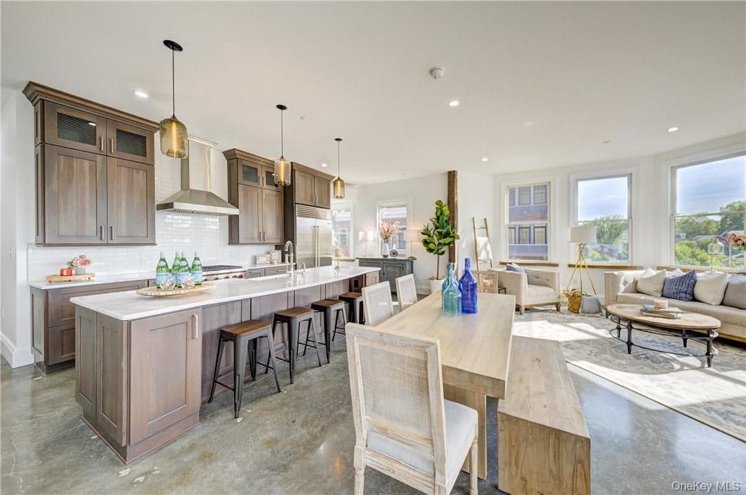 226 Main Street Unit: 301 thumbnail 12
