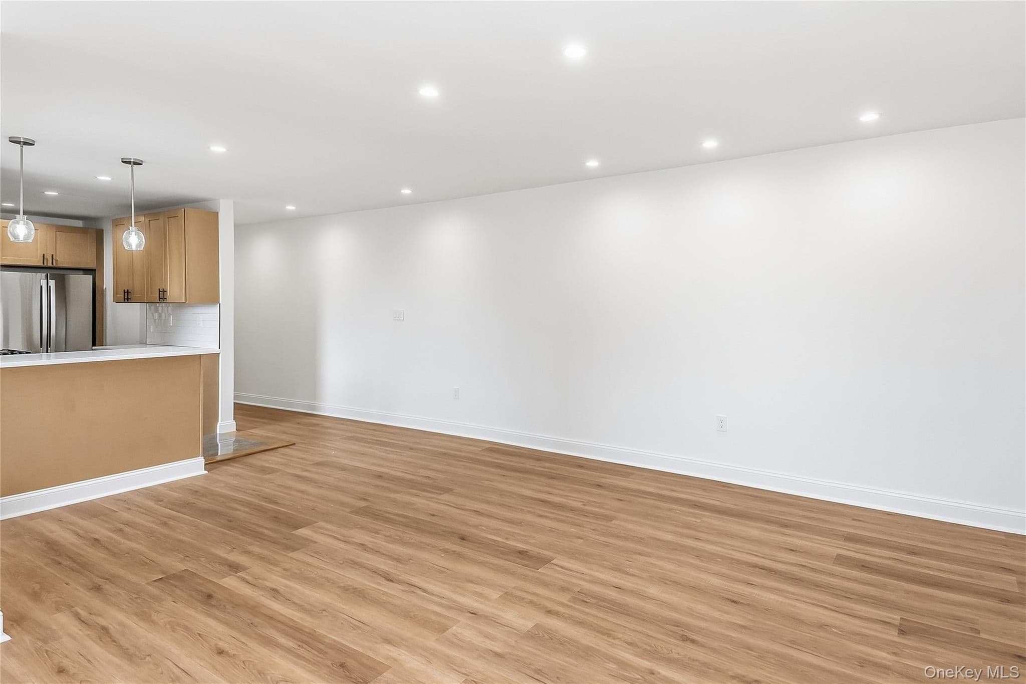 30-51 Hobart Street Unit: #4 thumbnail 6
