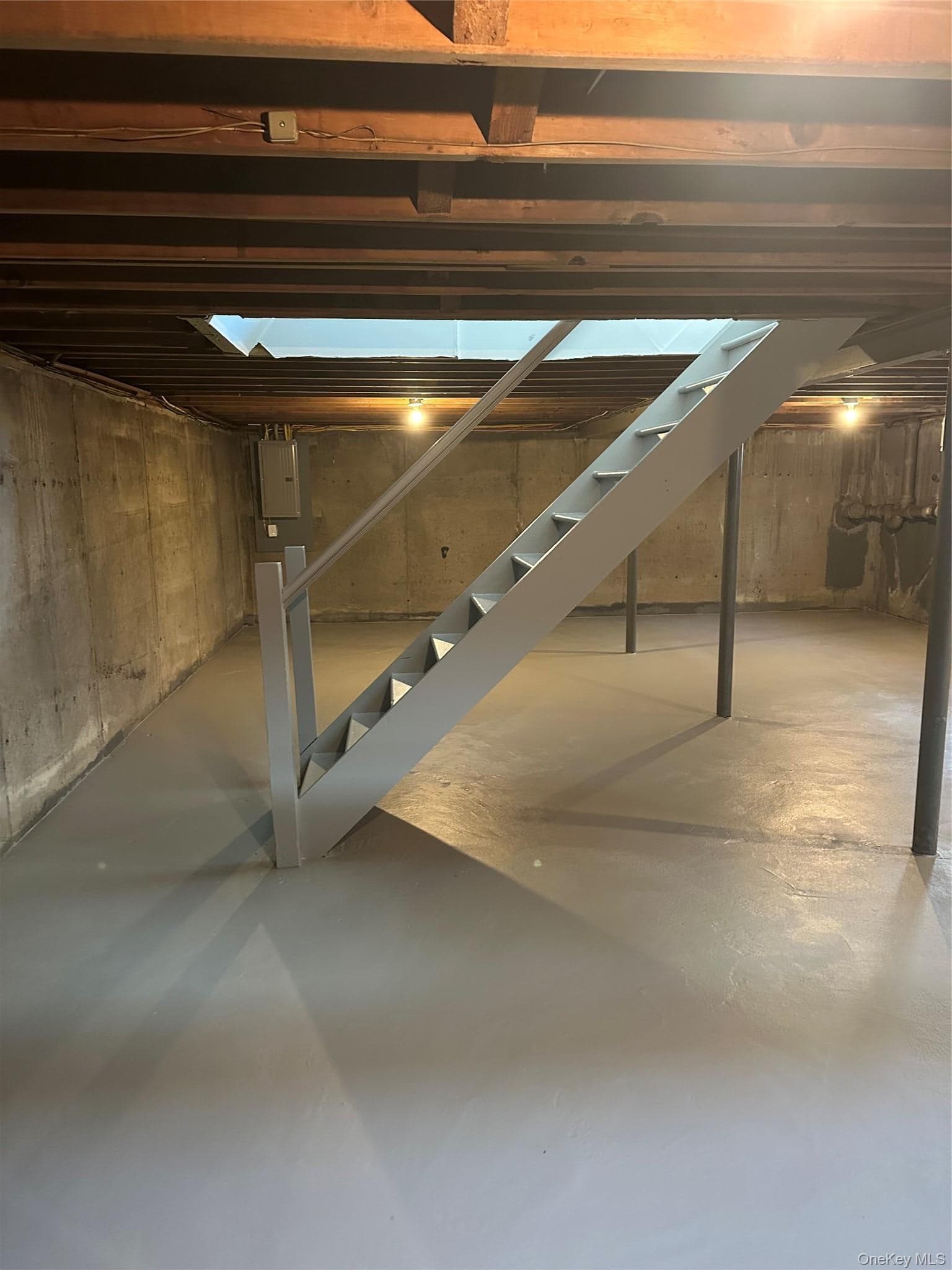 2216 Brooklyn Avenue thumbnail 17