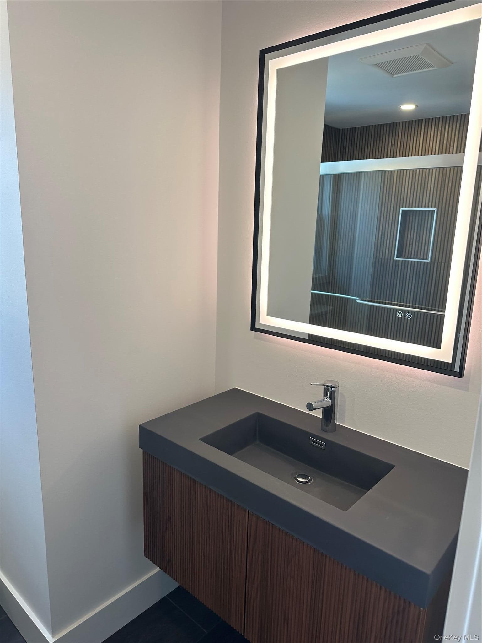 2216 Brooklyn Avenue thumbnail 16
