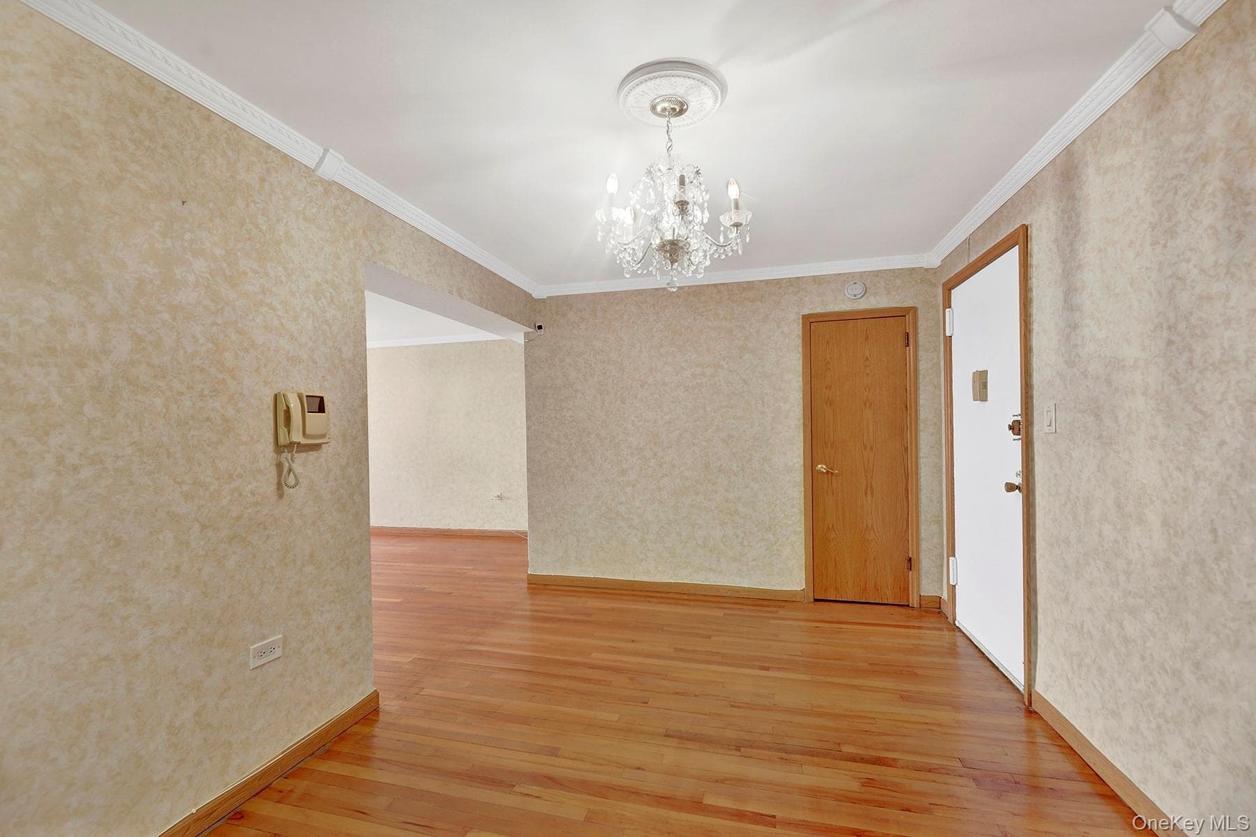 99-11 60th Avenue Ave Unit: Apt No. 4E thumbnail 6