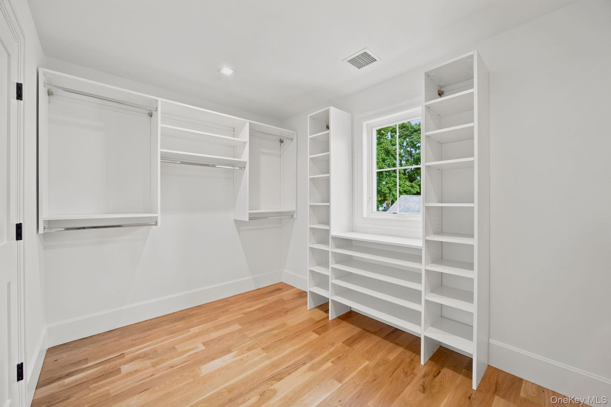 404 Langley Avenue thumbnail 29