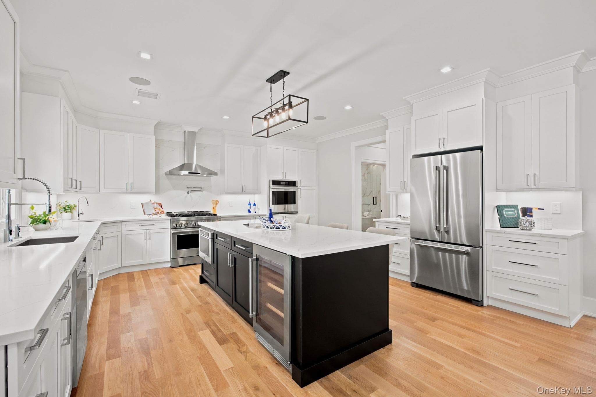 404 Langley Avenue thumbnail 11