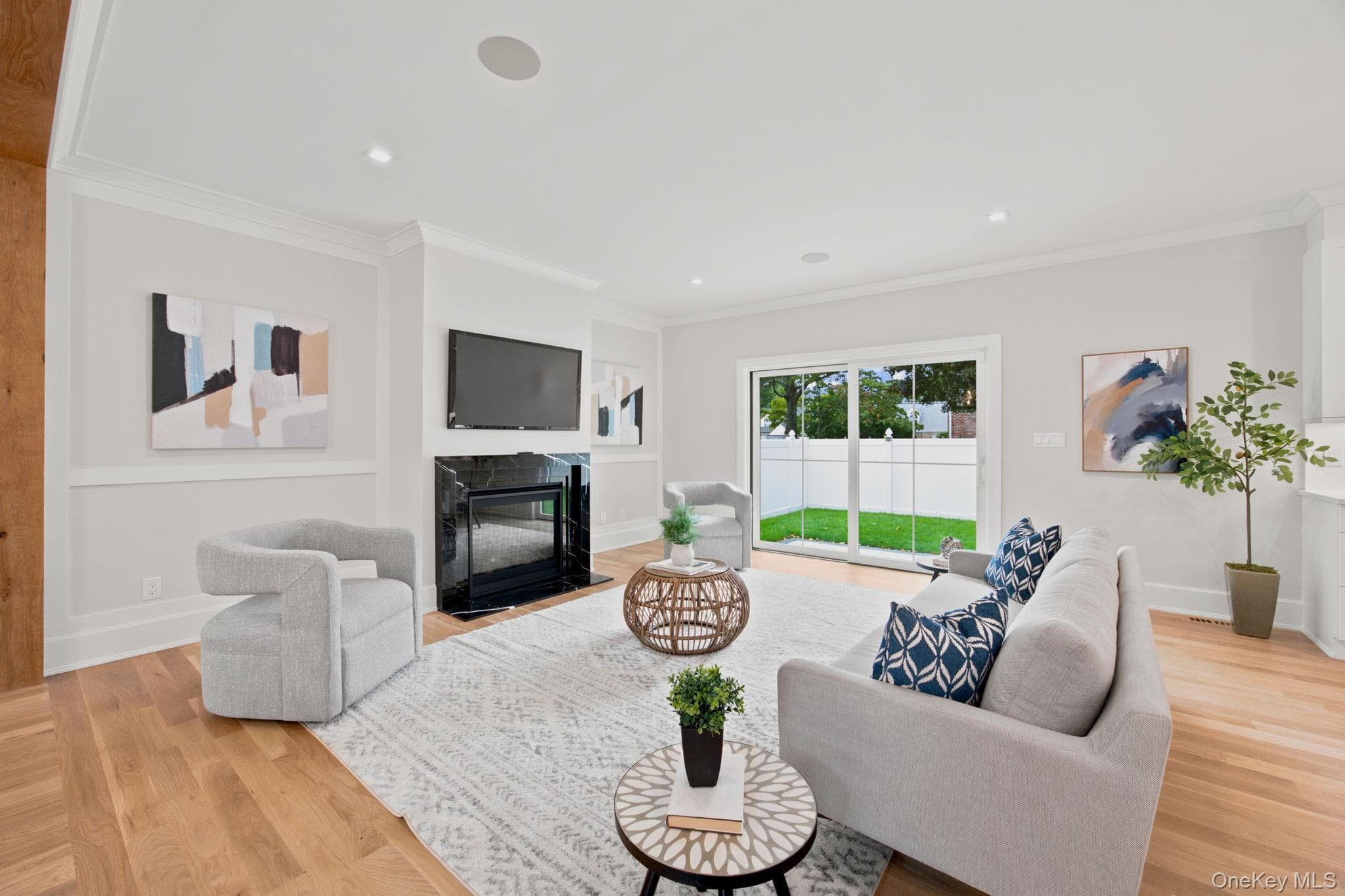 404 Langley Avenue thumbnail 8