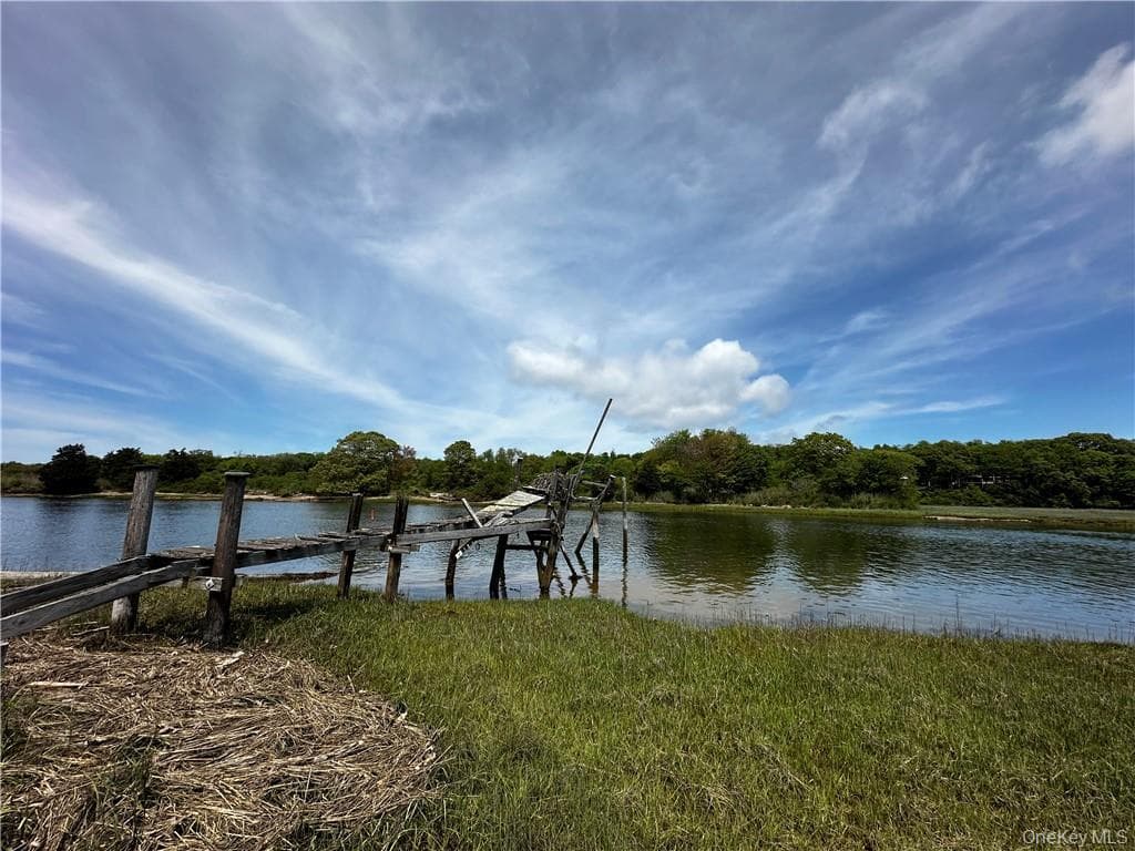 1775 Naugles Drive, Mattituck